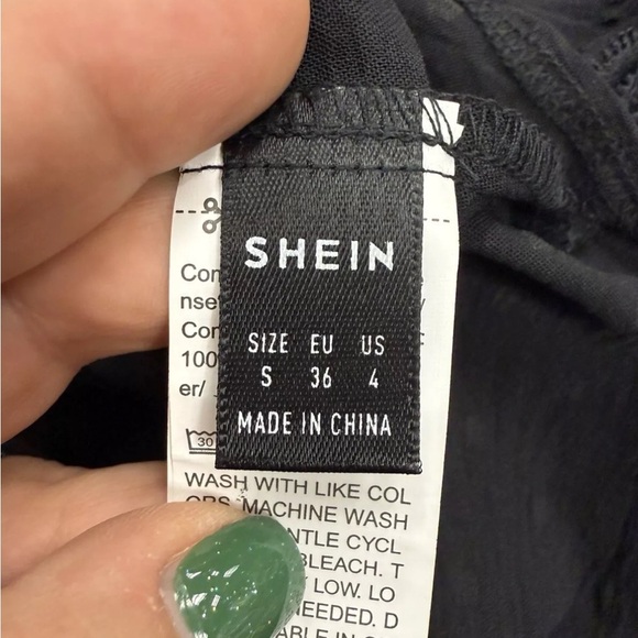 SHEIN White & Black Sleeveless Blouse Tank Tops Size Small (set of 2) - Picture 13 of 15